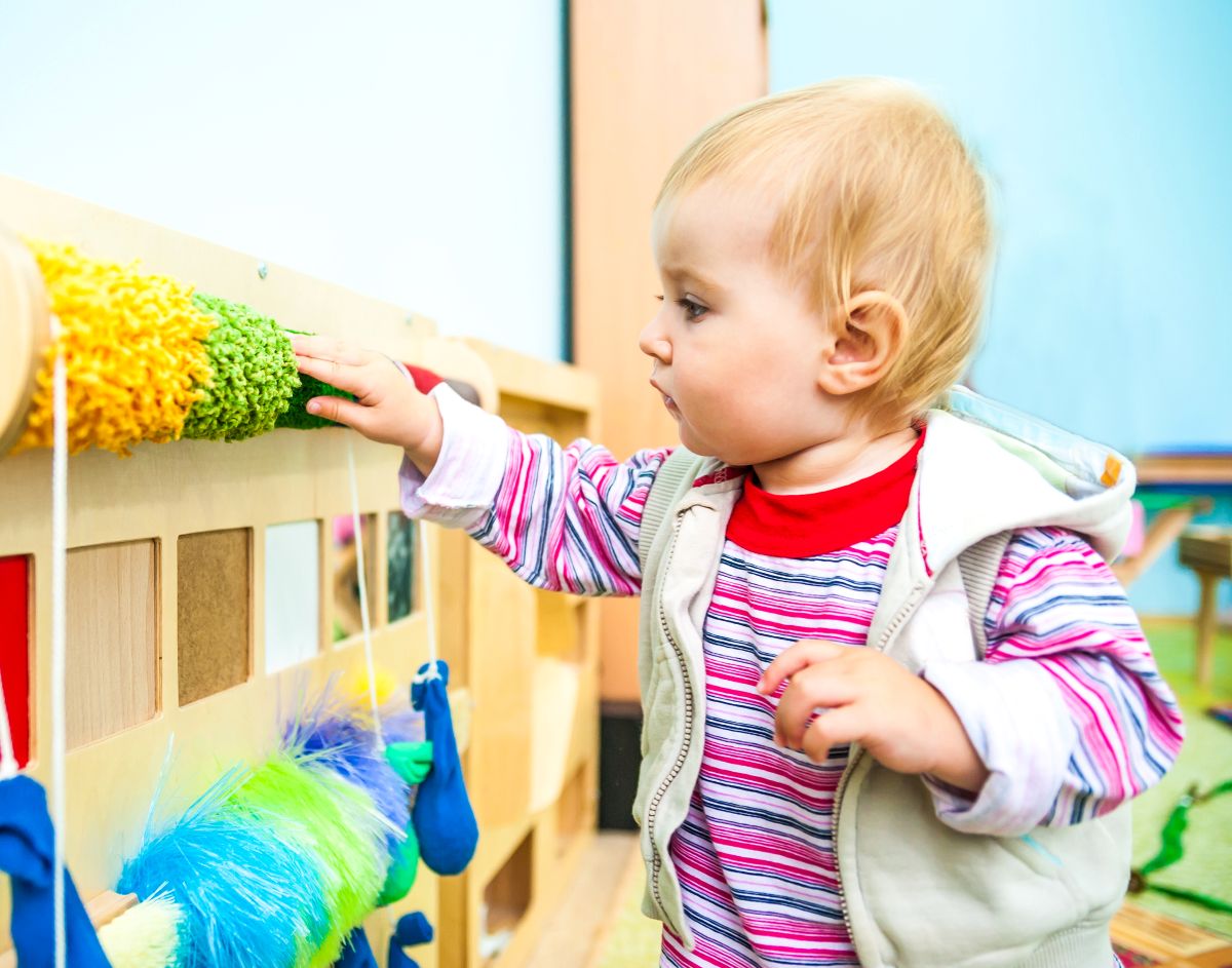 Rise N Shine daycare, preschool learning, early childhood education and child development.